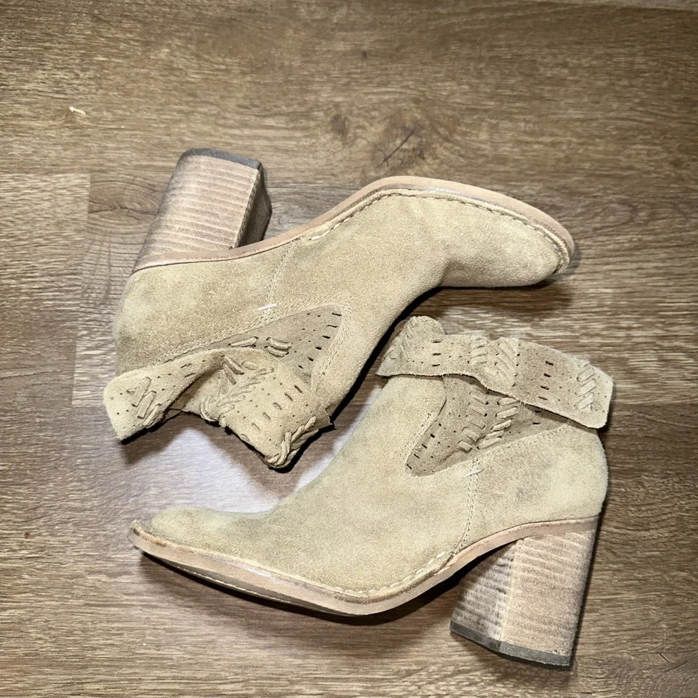 Dolce Vita Suede‎ Ankle Boots Tan Block Heel Boho Booties Women's Size 6